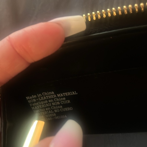 Nanette Lepore
Women's Zip Around Wallet New without tags - Picture 5 of 7